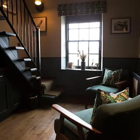 Mason's Arms * Bowland Bridge