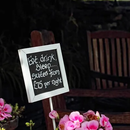 Mason's Arms * Bowland Bridge