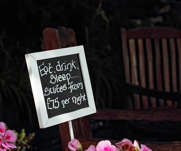 Mason's Arms * Bowland Bridge